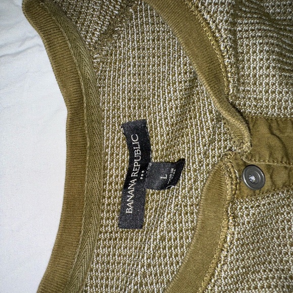 Banana Republic Men’s Large long sleeve jersey shirt.  Like New. - Picture 3 of 3